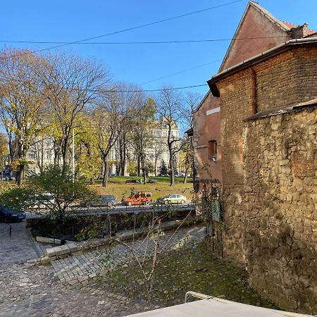 Багатомісні Апартаменти На Арсенальній Liov Exterior foto